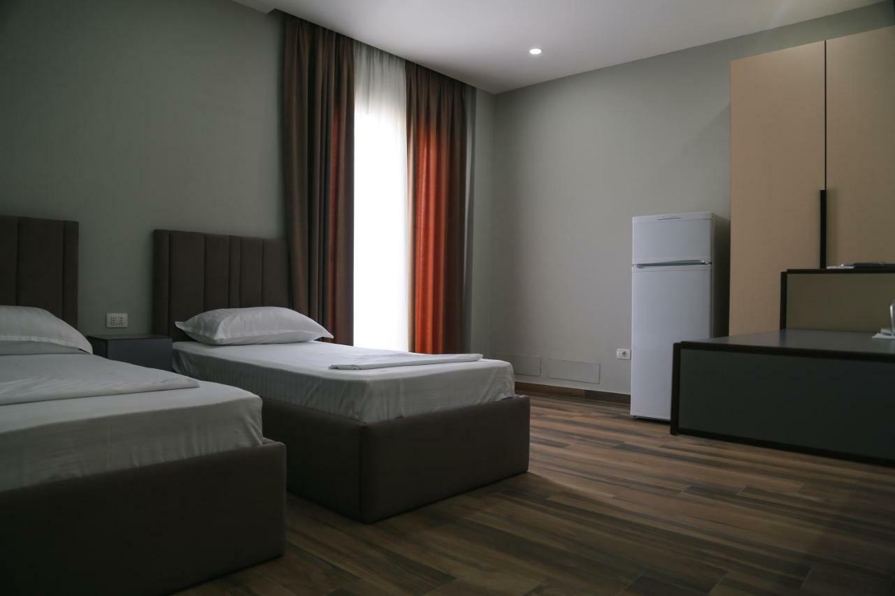 Julius Hotel Голем Экстерьер фото